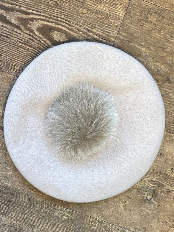 Anytra Pom Pom beret